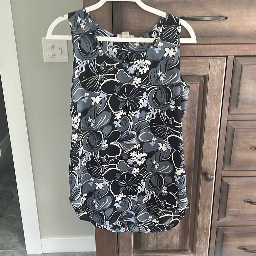 EUC condition Loft sleeveless blouse